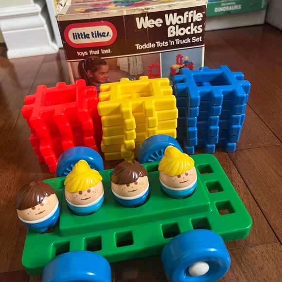 Vintage Wee Waffles blocks - Picture 2 of 5